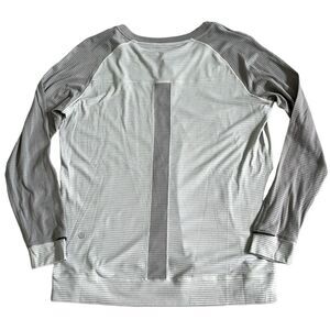 Lululemon Runamuck Long Sleeve Henley Shirt Top Striped Gray‎ - Women’s Size 6